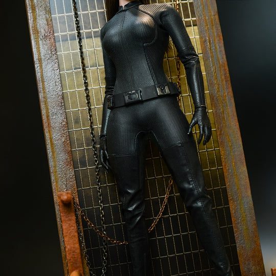 MMS627 - The Dark Knight Trilogy - 1/6th scale Catwoman Collectible Figure