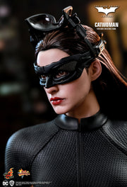 MMS627 - The Dark Knight Trilogy - 1/6th scale Catwoman Collectible Figure