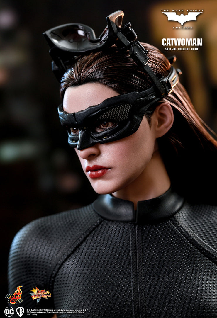 MMS627 - The Dark Knight Trilogy - 1/6th scale Catwoman Collectible Figure