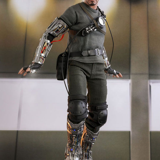 MMS581B - Iron Man - 1/6th scale Tony Stark (Mech Test Version) Collectible Figure (Special Edition)